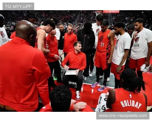 开拓者主场迎战热火，伤病名单达8人